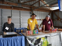 Get your soft drinks and peanuts here!